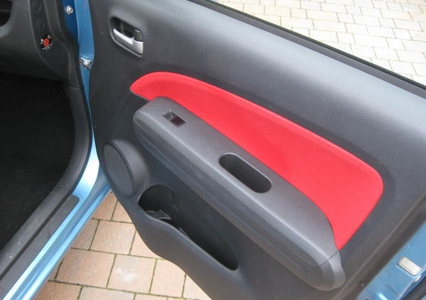 Suzuki Splash cena 24900 przebieg: 79680, rok produkcji 2014 z Brzeziny małe 596